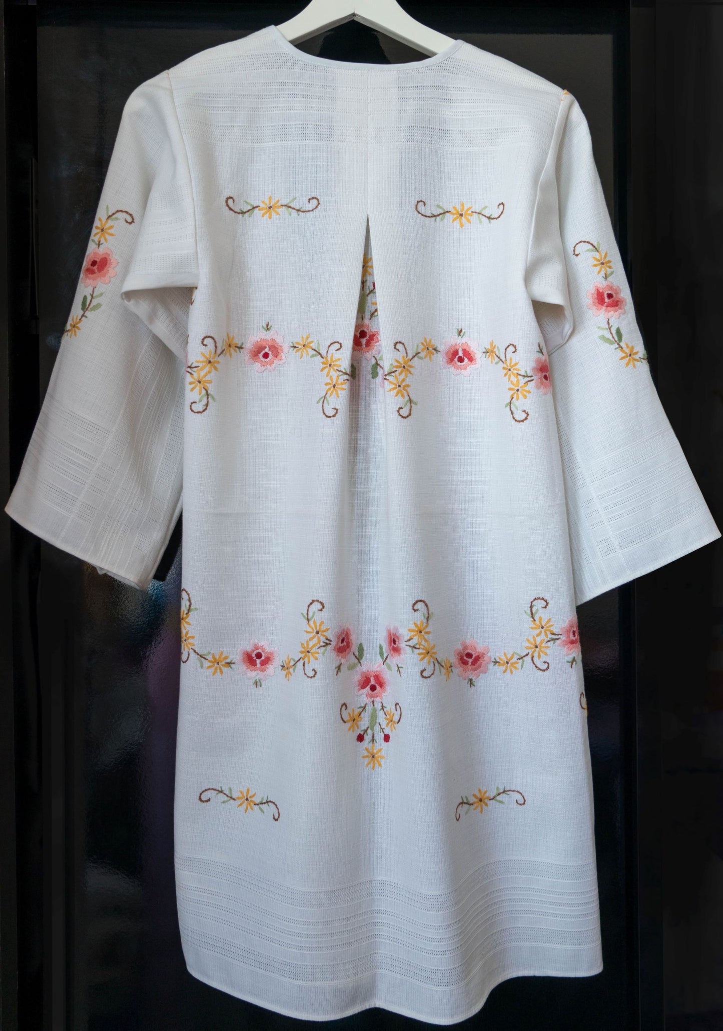 Kimono with Floral Embroidery