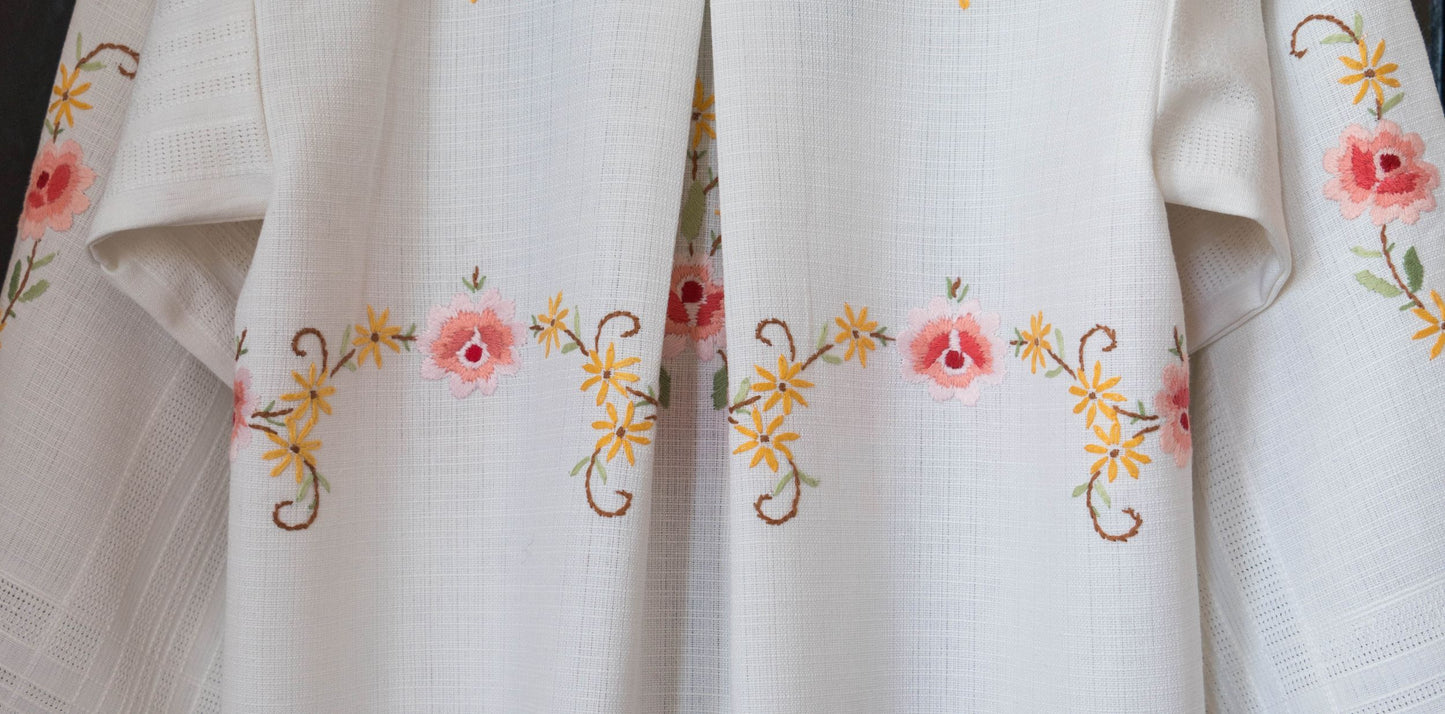 Kimono with Floral Embroidery