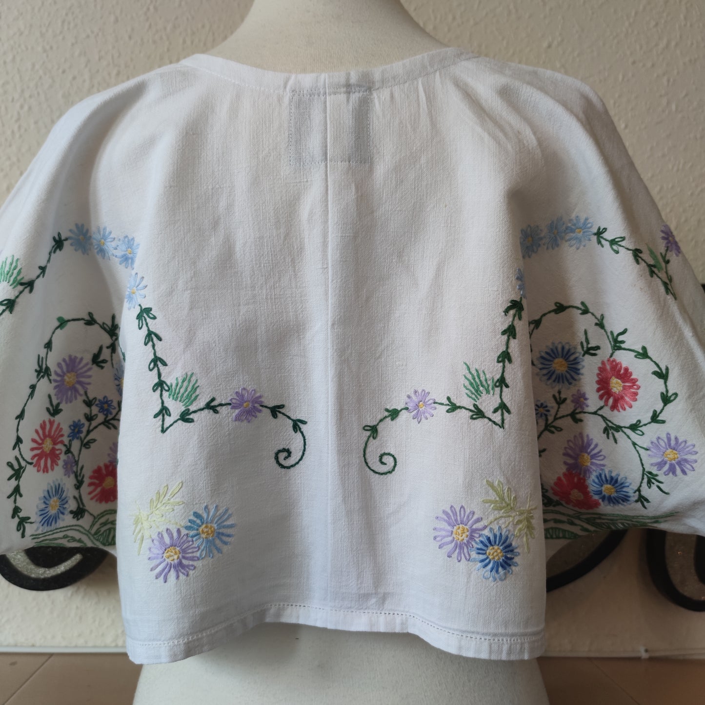 Daisy Swirl Tee